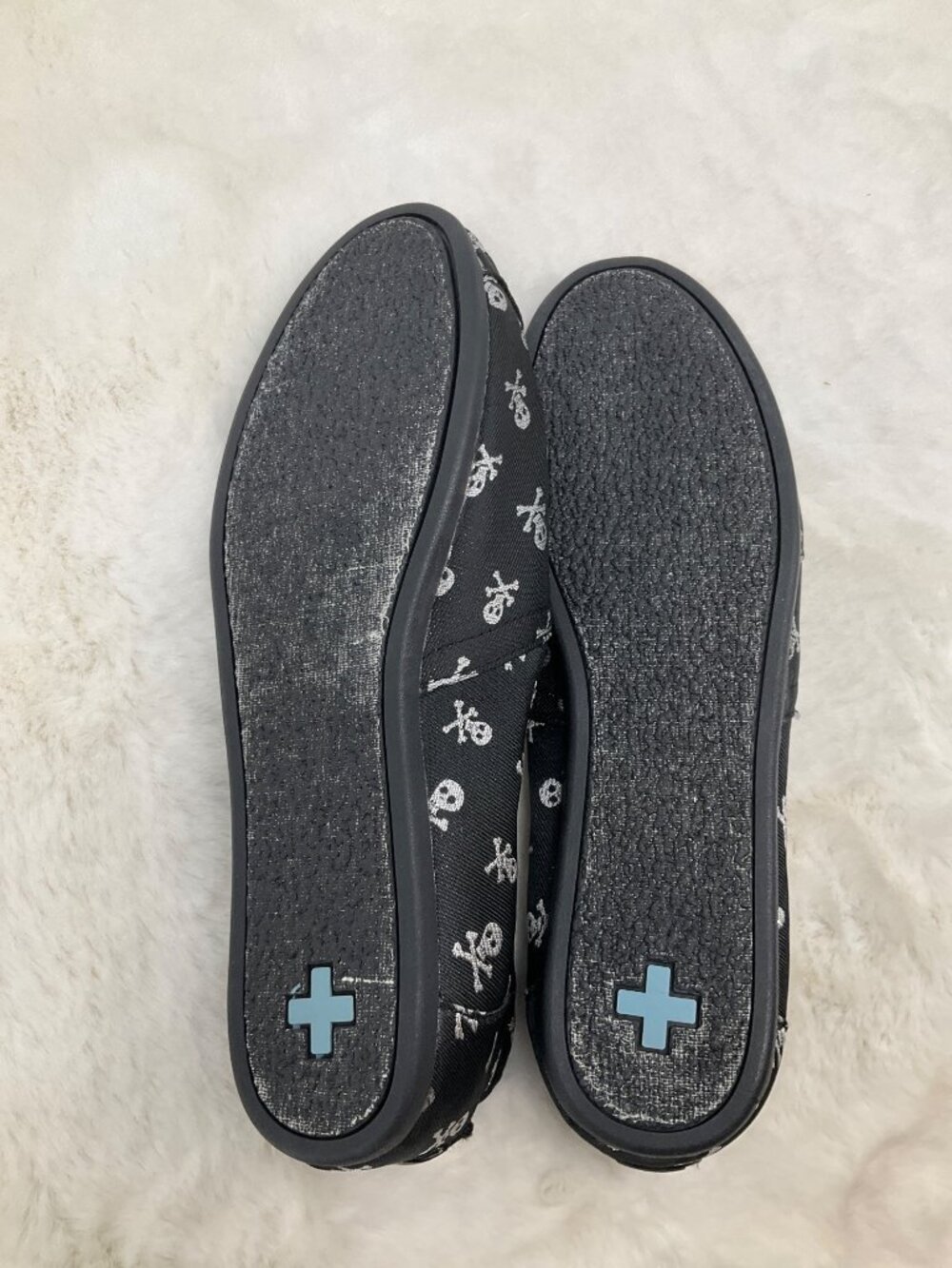 Tom’s classic size W 9.5 Black Silver Sarkle Skulls slip-on NEW - Picture 7 of 8